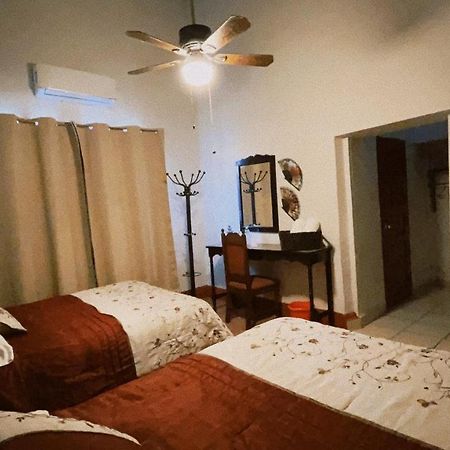 Hostal La Espanola Parras باراس دي لا فونتي المظهر الخارجي الصورة