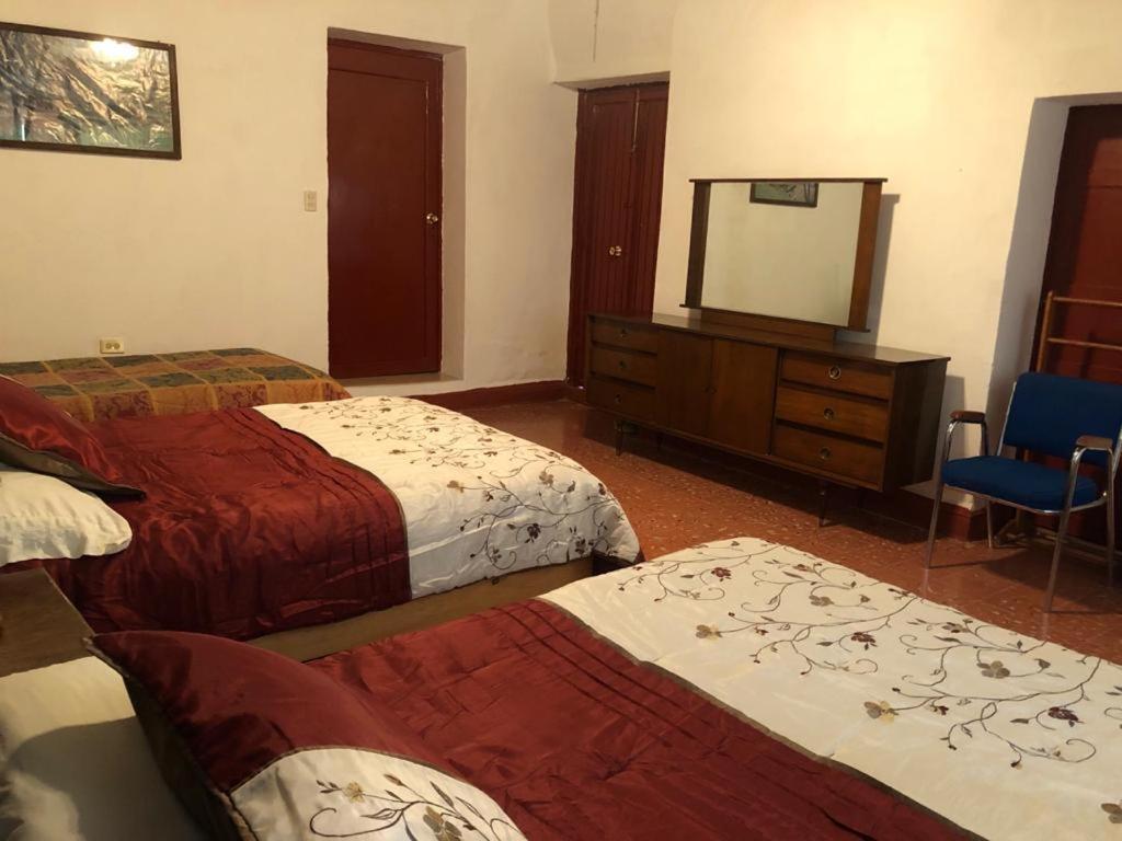 Hostal La Espanola Parras باراس دي لا فونتي المظهر الخارجي الصورة