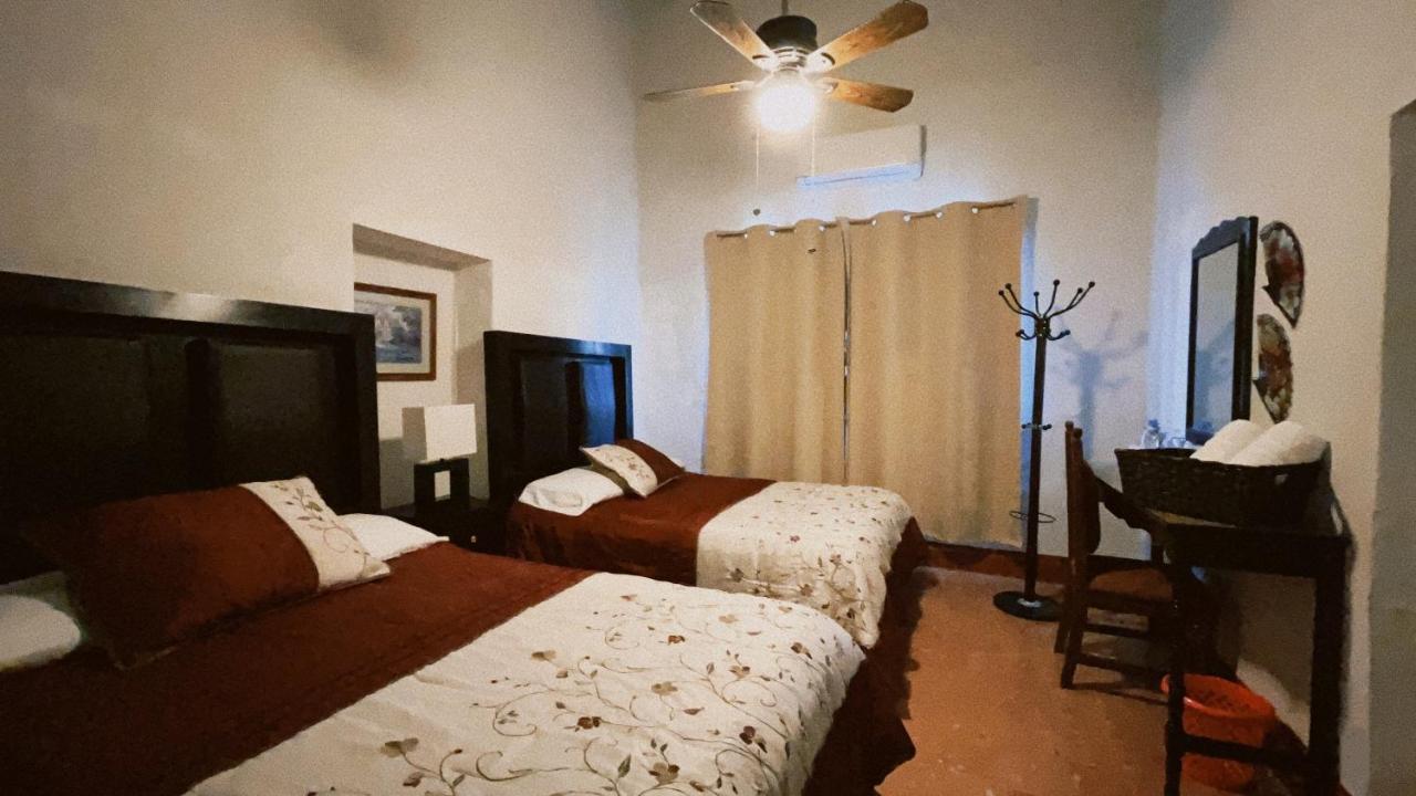 Hostal La Espanola Parras باراس دي لا فونتي المظهر الخارجي الصورة